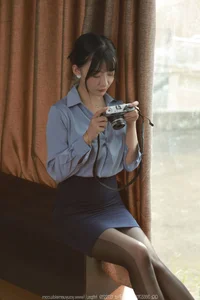 Elegant Fashion Portraiture: IESS Art Collection SXJ No.1825 Featuring Qiu Qiu - image 23