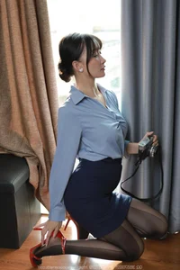 Elegant Fashion Portraiture: IESS Art Collection SXJ No.1825 Featuring Qiu Qiu - image 13