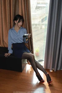 Elegant Fashion Portraiture: IESS Art Collection SXJ No.1825 Featuring Qiu Qiu - image 24