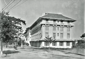 A Glimpse into History: Rare and Precious Architectural Photos of Da Lat, Vietnam, During the 1920s Era - image 4