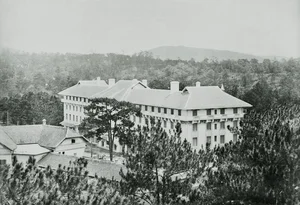 A Glimpse into History: Rare and Precious Architectural Photos of Da Lat, Vietnam, During the 1920s Era - image 3
