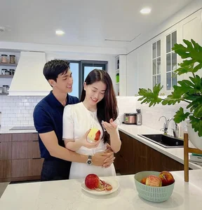 Lunar New Year 2024 Home Decor: Binh An and Phuong Nga’s Stunning Apartment - image 3