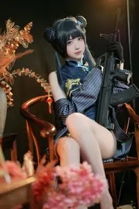 Coser Miyamoto Sakura as Ryuuka Hisaki (Blue Archive): Alluring Warrior Beauty 8059691834 - image 34