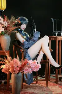 Coser Miyamoto Sakura as Ryuuka Hisaki (Blue Archive): Alluring Warrior Beauty 8059691834 - image 31
