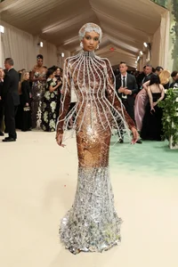 Unforgettable Met Gala Moments: Exploring the Most Unique and Avant-Garde Red Carpet Outfits - image 5