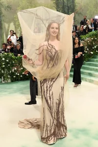 Unforgettable Met Gala Moments: Exploring the Most Unique and Avant-Garde Red Carpet Outfits - image 1