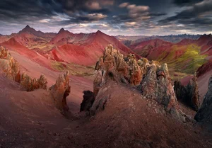 Breathtaking Landscapes of the Andes Mountains: Exploring Peru's Rainbow Mountain, Machu Picchu, and the Cordillera Blanca's Stunning Natural Beauty - image 9
