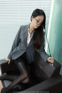 IESS No.1646: Sophisticated Elegance and High-Fashion Portraits with Mei Ko - image 22