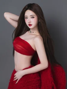 Famous Influencer with 1.2 Million Fans Debuts a Bold New Visual Concept - image 4