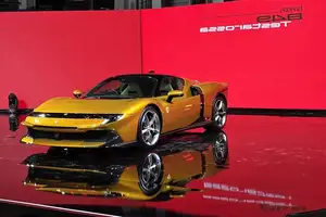 Ferrari 849 Testarossa: Supercar Pre-Ordered Before Arriving - image 5