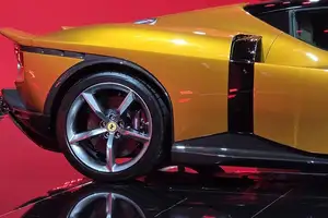 Ferrari 849 Testarossa: Supercar Pre-Ordered Before Arriving - image 4
