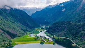 Conquering Trolltunga: A Thrilling Journey Through Norway’s Snow and Storms - image 7