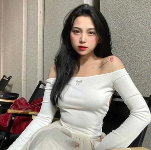 Gia Lai's Rising Fashion Star Proves Confidence Outshines Height in Bold Outfits - image 6