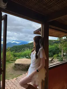 Tang My Han: A Muse's Beauty Amidst Golden Rice Fields, A Breathtaking Moment - image 10
