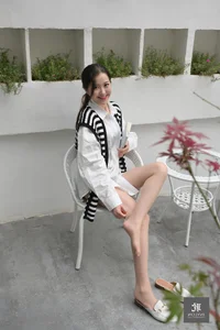 Vibrant Urban Lifestyle Photography Featuring Model Yuan Shushu in IESS Pu Hui Ji 183 Collection - image 68