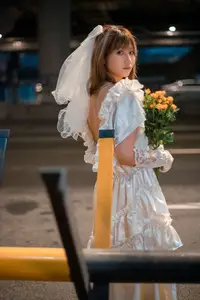 YiTuYu Vol.8790: Pao Pao Xiao Mie – Contemplative Beauty in Pristine White Dress - image 3