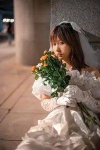 YiTuYu Vol.8790: Pao Pao Xiao Mie – Contemplative Beauty in Pristine White Dress - image 17