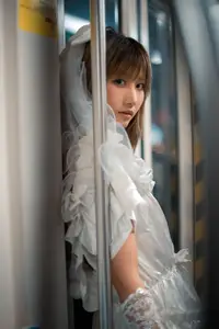 YiTuYu Vol.8790: Pao Pao Xiao Mie – Contemplative Beauty in Pristine White Dress - image 13