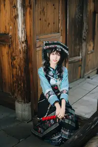 Mystical Ethnic Beauty: Xiao Wen Shines in Traditional Guizhou Attire Vol.8719 - image 3