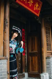 Mystical Ethnic Beauty: Xiao Wen Shines in Traditional Guizhou Attire Vol.8719 - image 1