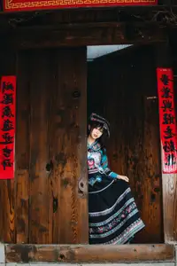 Mystical Ethnic Beauty: Xiao Wen Shines in Traditional Guizhou Attire Vol.8719 - image 9