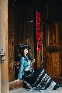 Mystical Ethnic Beauty: Xiao Wen Shines in Traditional Guizhou Attire Vol.8719 - image 18