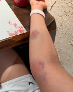 Gym Influencer's Archery Adventure: Style, Sports, and the Reality of Training Marks - image 8