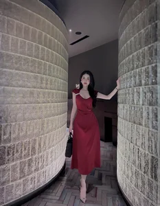 Timeless Elegance and Sophisticated Style: Embracing Luxury and Grace at Thirty-Five - image 0