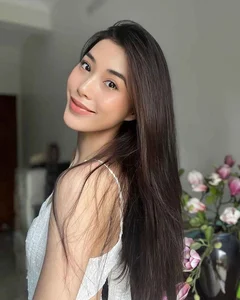 Vietnamese Sports 'Hot Girls' Retire Early: A Look at Their New Paths - image 4