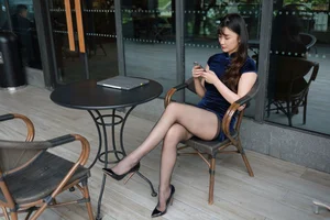 Qiu Qiu High-Slit Cheongsam and Black Silk Gallery by IESS - image 12