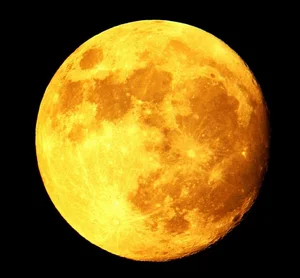 Discover the 20 Most Remarkable Moons in Our Solar System: From Volcanic Worlds to Hidden Subsurface Oceans - image 10
