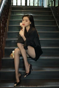 Jia Ye Embodies Elegance in the Goddess Descends IESS Collection - image 51