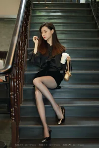 Jia Ye Embodies Elegance in the Goddess Descends IESS Collection - image 65