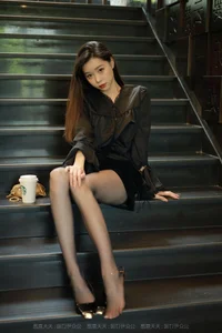 Jia Ye Embodies Elegance in the Goddess Descends IESS Collection - image 56
