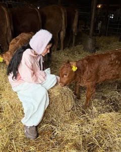 Viral Study Abroad Influencer Captivates Fans with Stunning Pastoral Shepherdess Photoshoot - image 0