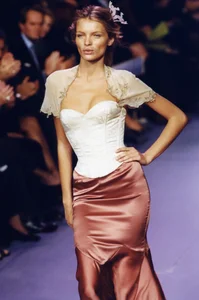 Embracing the Muse Aesthetic: The Ethereal Fashion Trend Taking Over - image 4