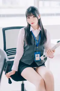Coser Shimo: Discover Shimo's Secret Office Part02 – Innocent Charm in the Workplace - image 20