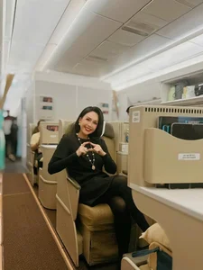 Diem My: The Ageless Elegance of Vietnam's Queen of Calendars at 70 - image 4