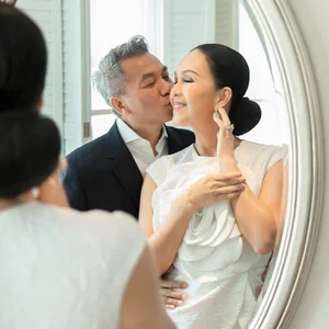 Diem My: The Ageless Elegance of Vietnam's Queen of Calendars at 70 - image 2