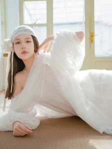 Vietnamese Pop Icon Mỹ Tâm Stuns in Elegant Off-the-Shoulder Fashion Look - image 0