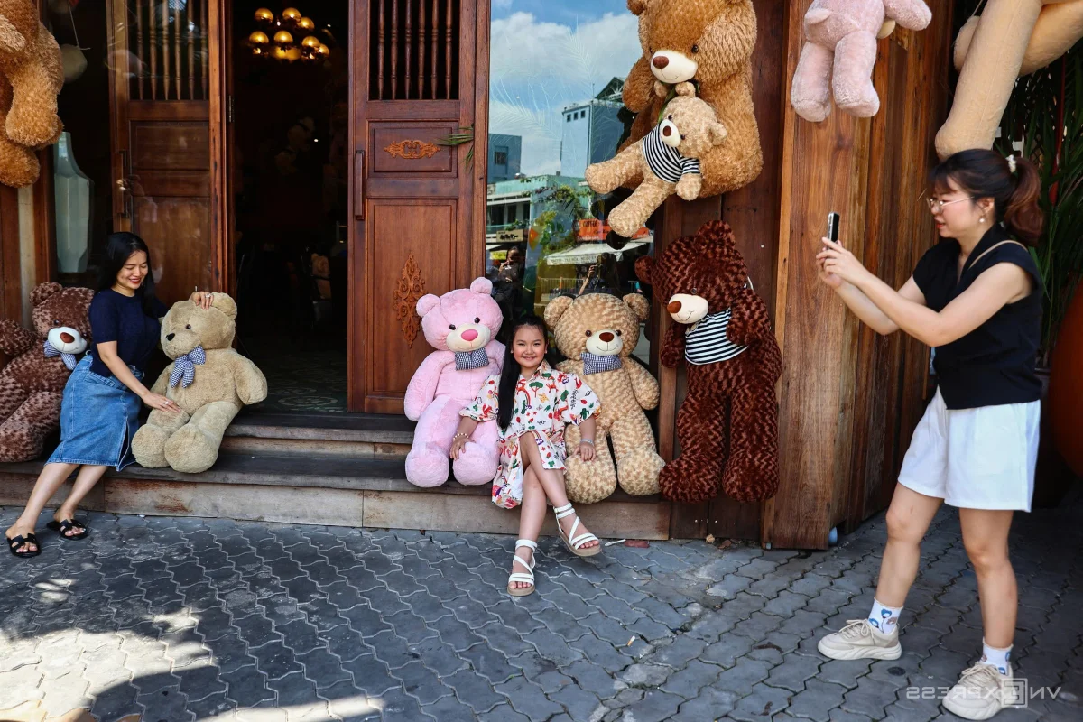 Ho Chi Minh City's Viral Teddy Bear Cafe: A Must-Visit Destination