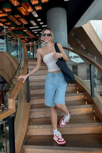 Supermodel Minh Trieu: Bold Fashion Style and Stunning Physique Gallery - image 10