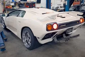 The Iconic Victoria’s Secret Lamborghini Diablo: A Miraculous Restoration After 14 Years - image 8