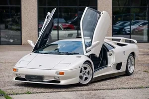 The Iconic Victoria’s Secret Lamborghini Diablo: A Miraculous Restoration After 14 Years - image 4