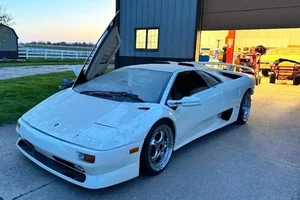 The Iconic Victoria’s Secret Lamborghini Diablo: A Miraculous Restoration After 14 Years - image 5