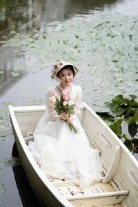 Modern Elegance with Gao Gao in Art Language Vol.6490 - image 9
