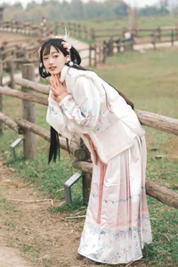 YiTuYu Art Language Vol.6758: Er Liang Feng Yue in Focus - image 13