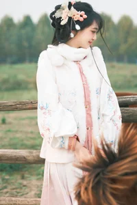 YiTuYu Art Language Vol.6758: Er Liang Feng Yue in Focus - image 20