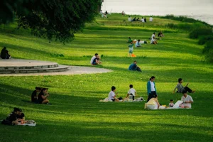 Experience the Magical Sunset at Perfume River, Hue: A Scenic Riverside Picnic Spot and Hidden Gem in Central Vietnam - image 4