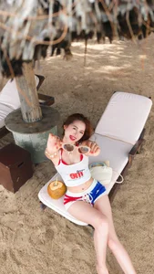 Summer Style Inspiration: TikTok Star Viet Phuong Thoa’s Beach Photoshoot - image 7